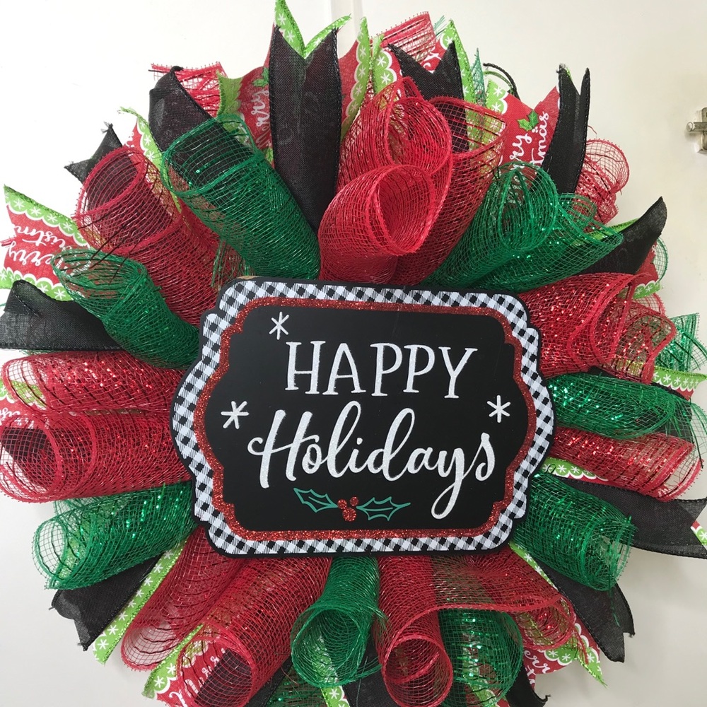 Happy Holidays Wreath